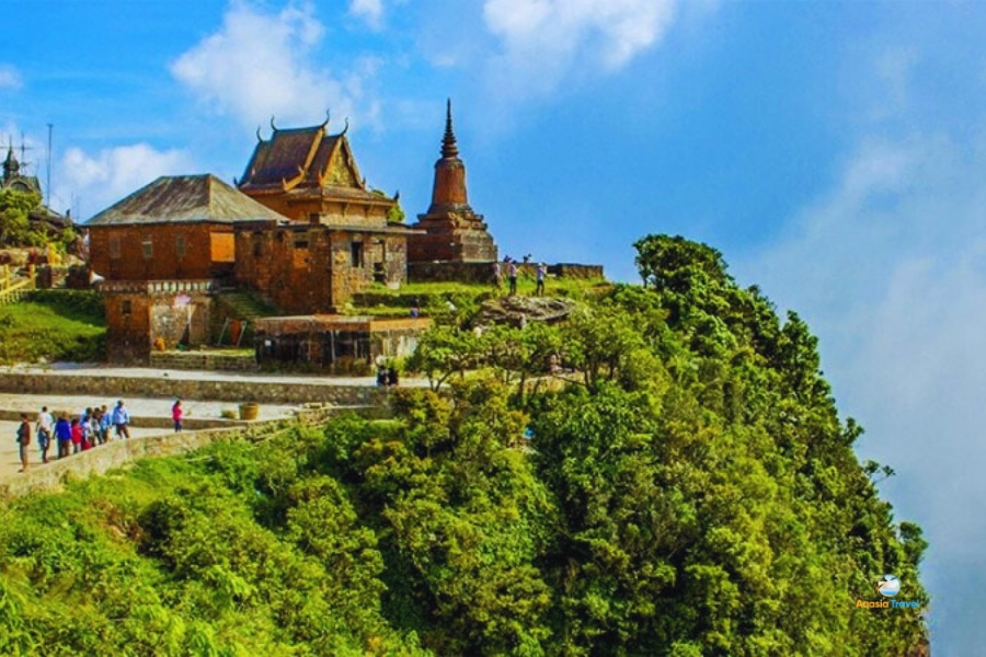 Bokor Mountain temple on cliff in Cambodia with scenic view – Auasia Travel